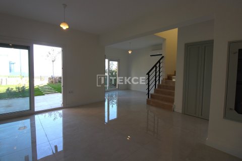 1+1 Penthouse in Milas, Turkey No. 66329 27