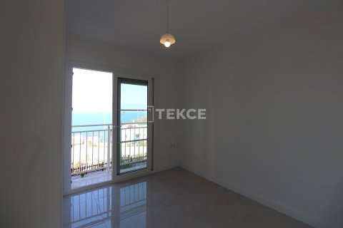 1+1 Penthouse in Milas, Turkey No. 66329 24