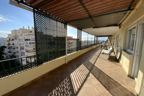 3 dormitorios Penthouse en Marbella, Spain No. 27548 1