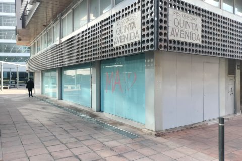 170m² Commercial property in L'Eixample, Spain No. 27549 1