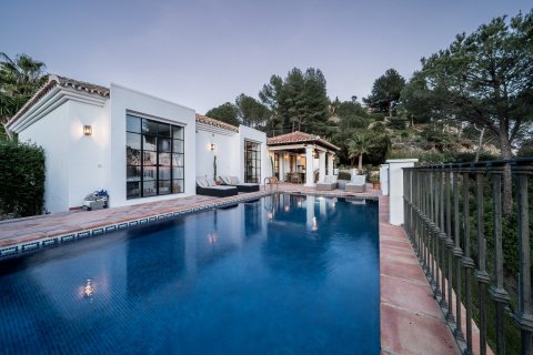 4 dormitorios Villa en Cortes (San Pedro De Alcantara), Spain No. 27585 6