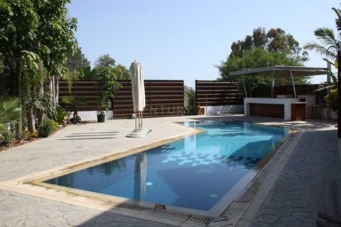 3 bedrooms Villa in Pyrgos, Cyprus No. 28878 6