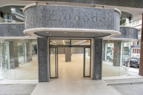 815m² Commercial property à Evosmos, Greece No. 54404 2