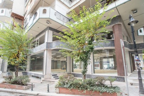 815m² Commercial property en Evosmos, Greece No. 54404 9