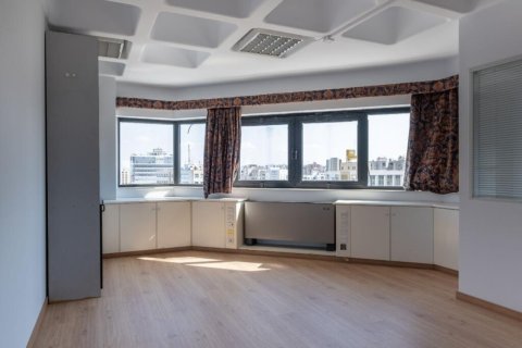 Коммерческая недвижимость 2130м² в Никосия, Кипр №48112 2