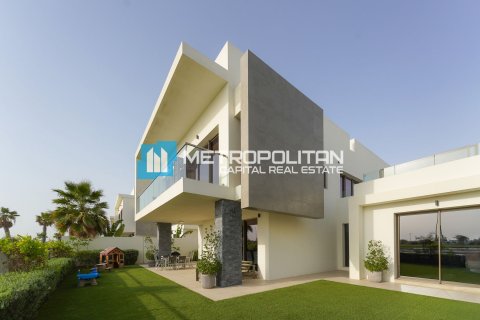 4 bedrooms Villa on the Yas Island, UAE No. 7495 1