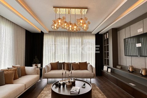 3+1 Apartment in Beylikduezue, Turkey No. 17596 20