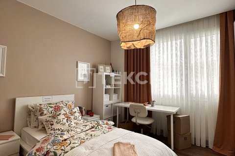 3+1 Apartment in Beylikduezue, Turkey No. 17596 10