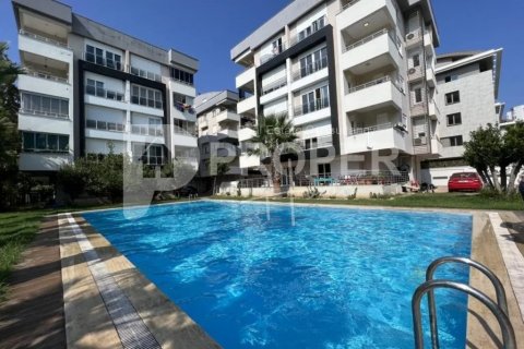 5 rooms Apartment in Konyaalti, Turkey No. 22156 1