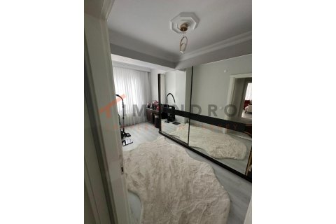 5+1 Appartement à Bagcilar, Turkey No. 21873 11