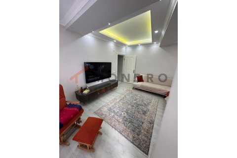 5+1 Appartement à Bagcilar, Turkey No. 21873 8