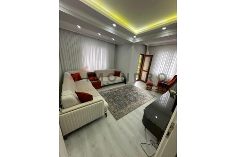 5+1 Appartement à Bagcilar, Turkey No. 21873 7