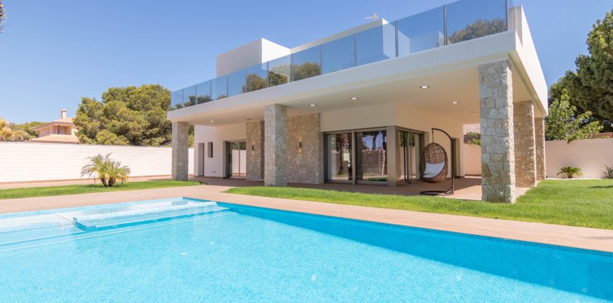 5 dormitorios Villa en Campoamor, Spain No. 26079