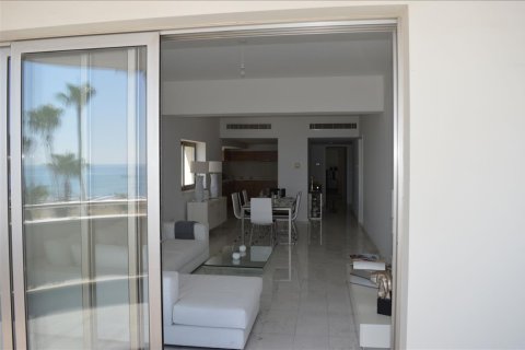 3 dormitorios Apartment en Larnaca, Cyprus No. 51354 4