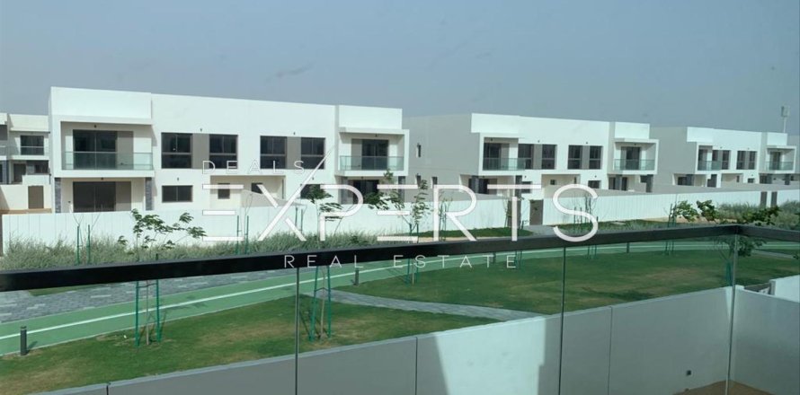 4 dormitorios Villa en  Yas Acres, UAE No. 10333