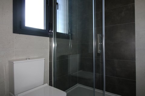 3 dormitorios Apartment en Madrid, Spain No. 26130 8