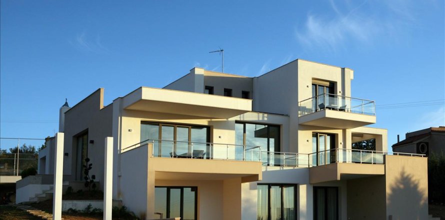 8 bedrooms Villa in Pylaia, Greece No. 59216