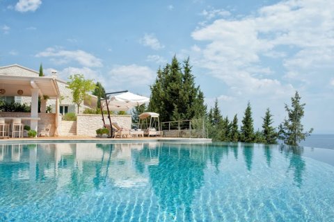 650m² Villa à Corfu, Greece No. 59219 3