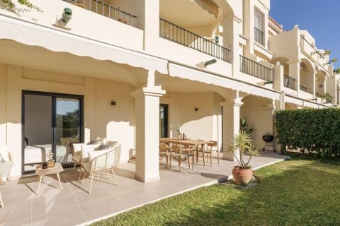 3 chambres Appartement à Benahavis, Spain No. 27430 2