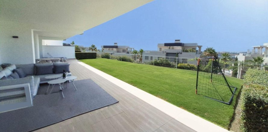 4 bedrooms Apartment in Benahavis, Spain No. 27495