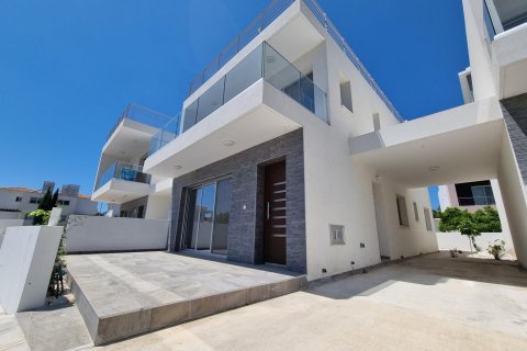 4 bedrooms Villa in Paphos, Cyprus No. 37493 2