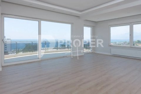 5 rooms Apartment in Konyaalti, Turkey No. 16252 16