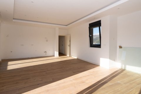 2 chambres Penthouse à Tivat, Montenegro No. 67004 6