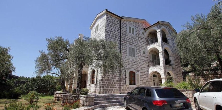 4 chambres House à Budva, Montenegro No. 66830