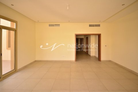 5 bedrooms Villa in Al Raha Golf Gardens, UAE No. 4200 3