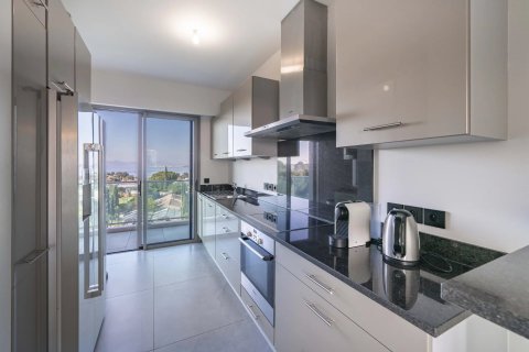 3 dormitorios Apartment en Antibes, France No. 67302 9