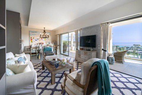 3 dormitorios Apartment en Antibes, France No. 67302 6