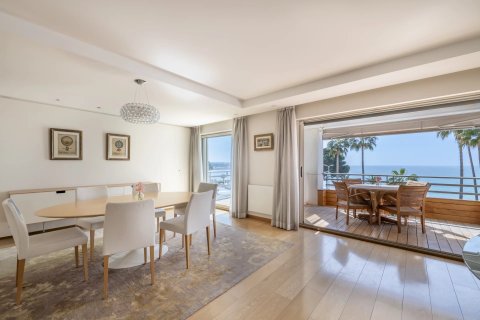 2 dormitorios Apartment en Cannes, France No. 67303 4