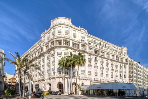 3 dormitorios Apartment en Cannes, France No. 67301 3