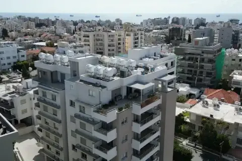 6 bedrooms Penthouse in Limassol, Cyprus No. 33144 1