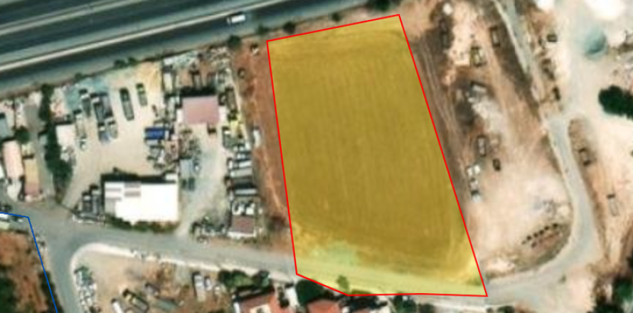 4960m² Land in Kato Polemidia, Cyprus No. 64685