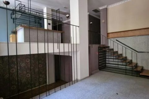 244m² Commercial property en Thessaloniki, Greece No. 48757 8