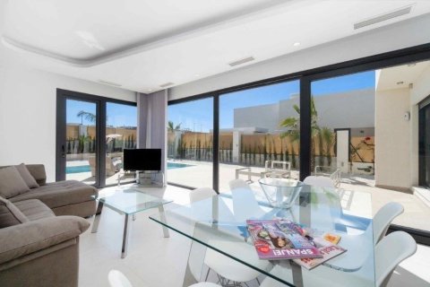 3 bedrooms Villa in Benijofar, Spain No. 25587 4