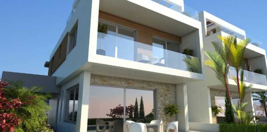 3 bedrooms House in Livadia, Cyprus No. 28911