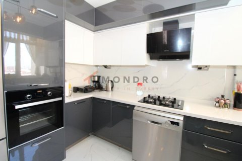 5+1 Appartement à Maltepe, Turkey No. 17866 18