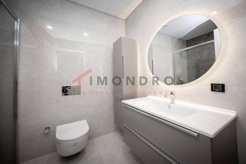 5+1 Apartment en Kâğıthane, Turkey No. 17812 17