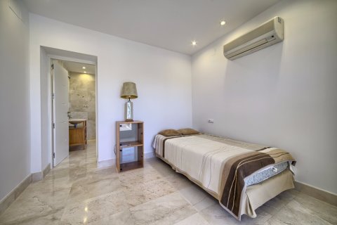 4 dormitorios House en Estepona, Spain No. 25225 12