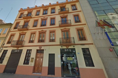 768m² Commercial property en Valencia, Spain No. 25294 2