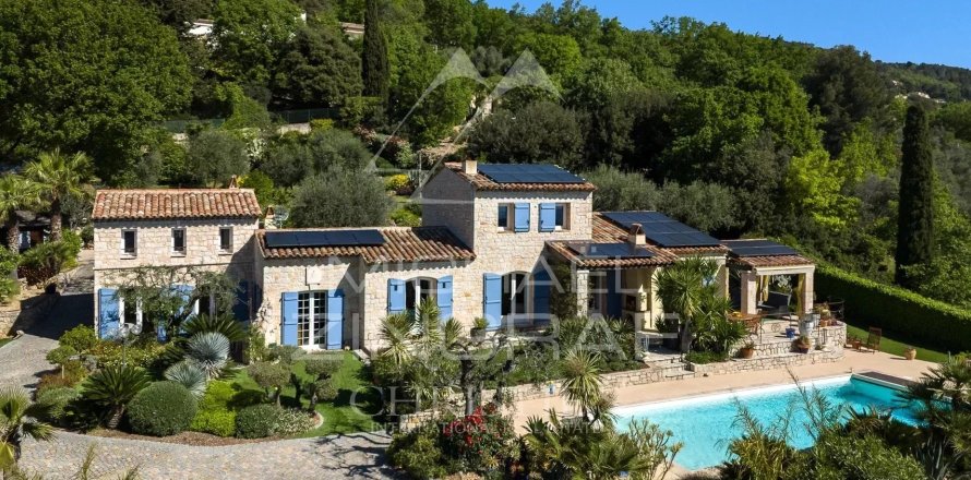 4 bedrooms Villa in Le Tignet, France No. 76376