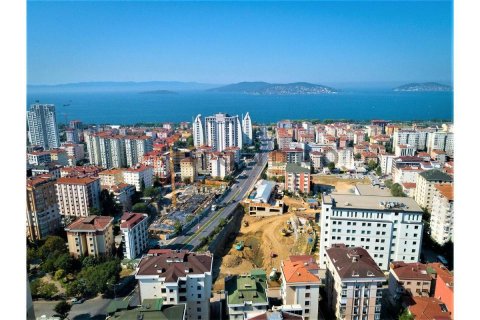 5+1 Apartment in Kartal, Turkey No. 17919 1