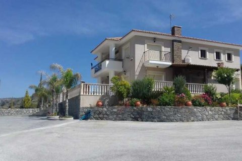 6 bedrooms Villa in Kalo Chorio, Cyprus No. 63594 5