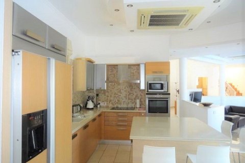 4 dormitorios House en Paphos, Cyprus No. 37163 8