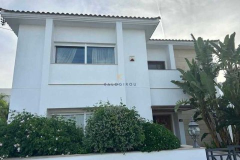 4 bedrooms House in Larnaca, Cyprus No. 39537 1