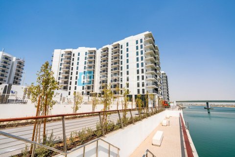 3 dormitorios Apartment en  Yas Island, UAE No. 5941 2