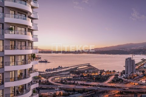 4+1 Apartment en Izmir, Turkey No. 17669 1