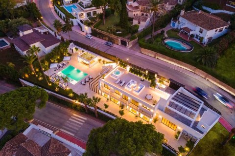 5 dormitorios Villa en Marbella, Spain No. 27435 1